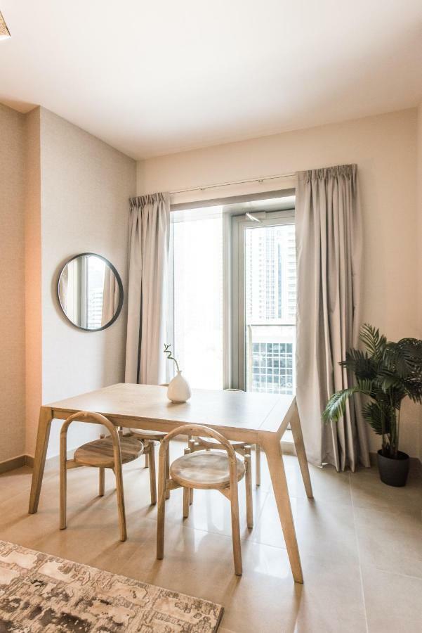 Fantastay Sparkle Tower One Bedroom Suite Marina View Дубай Екстер'єр фото